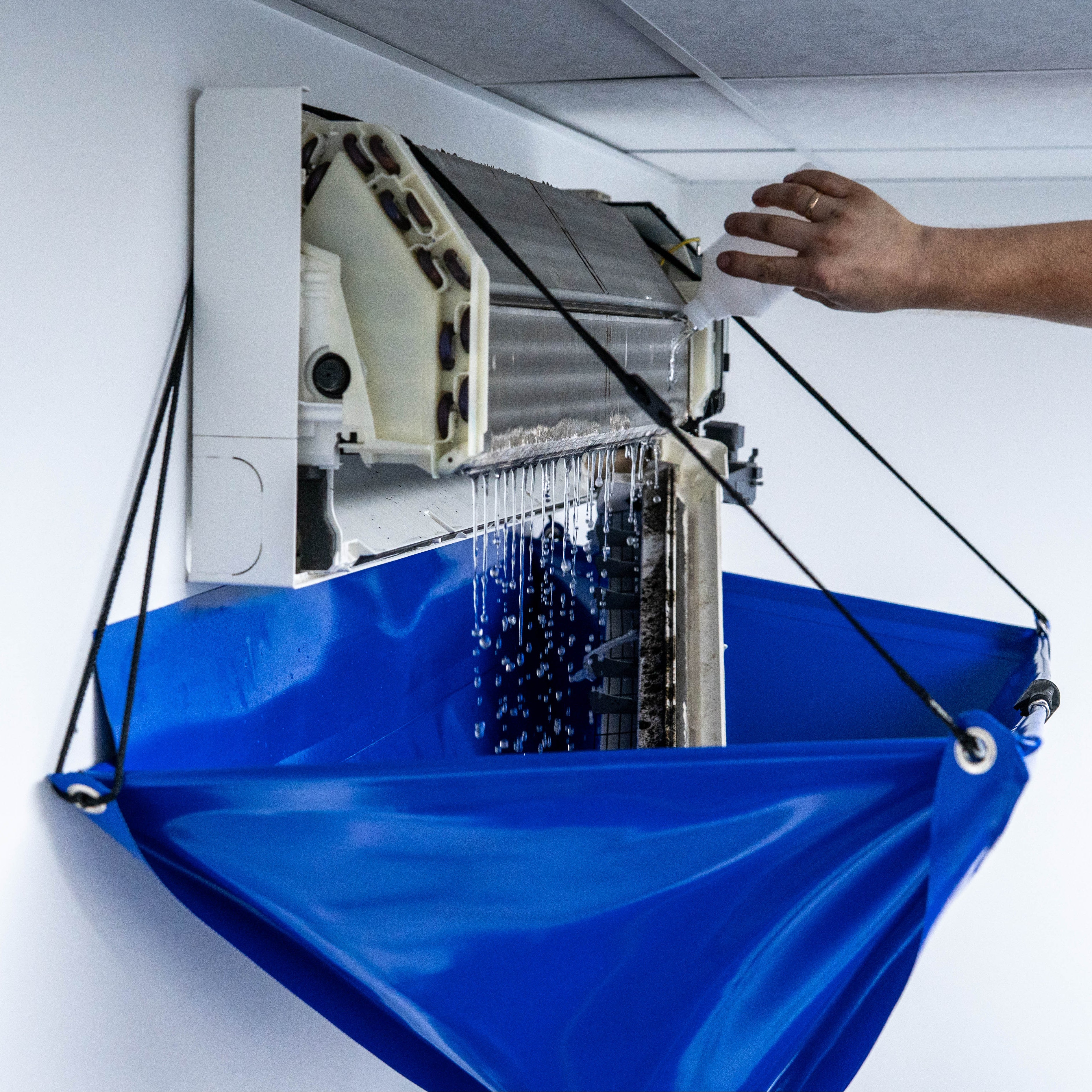 Foldable Funnel, 105 cm x 52.5 cm