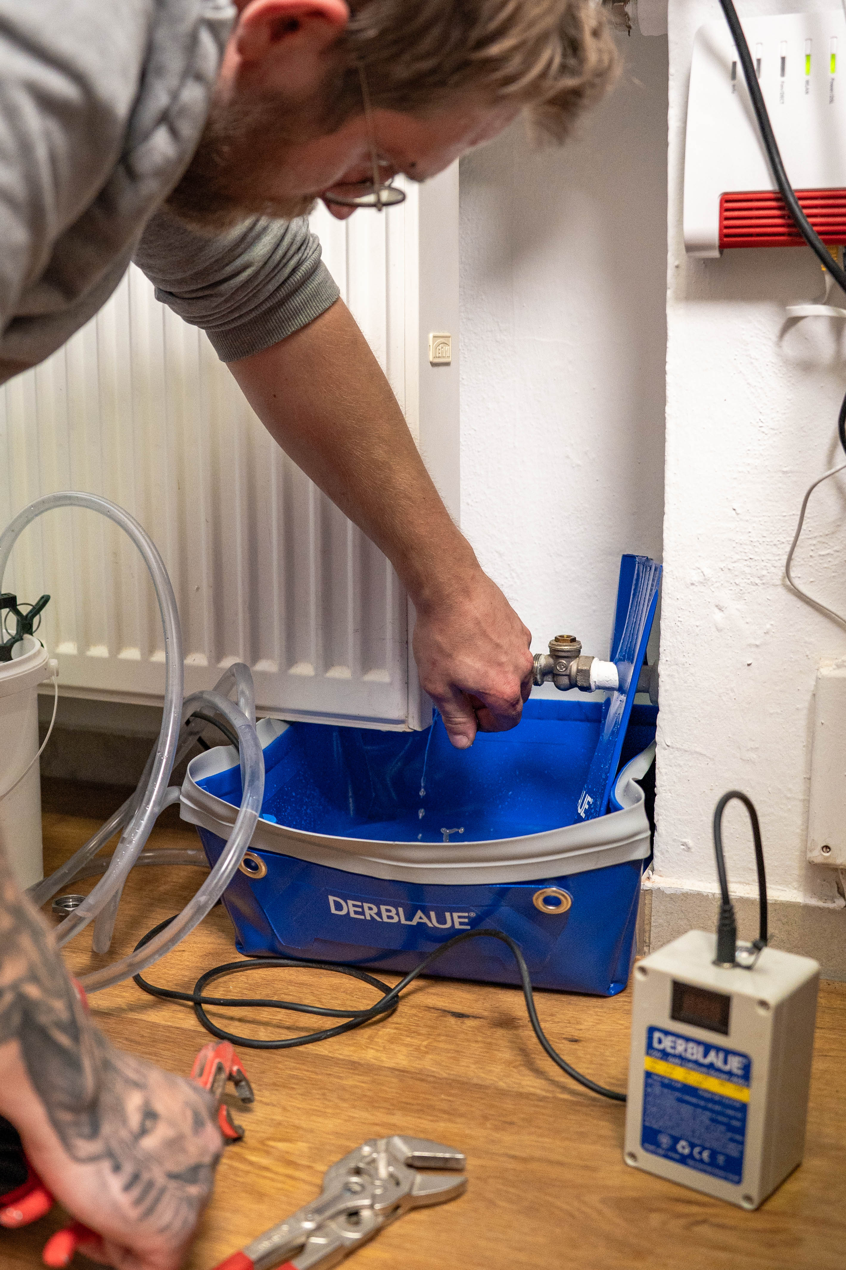 Komplett-Set im Einsatz an einem Heizkörper