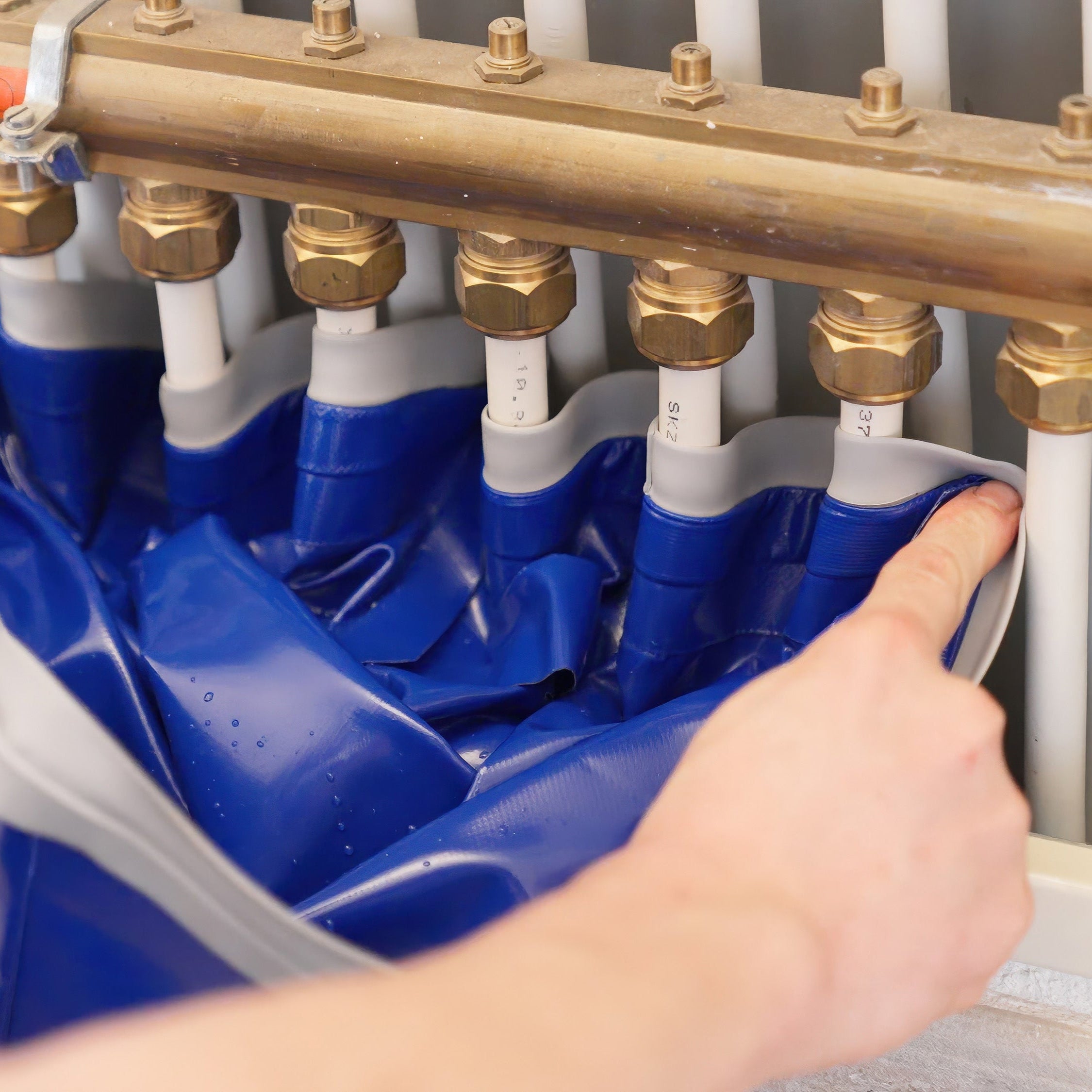 DERBLAUE® Profi-Wanne Biegemetall Dichtlippe Detail