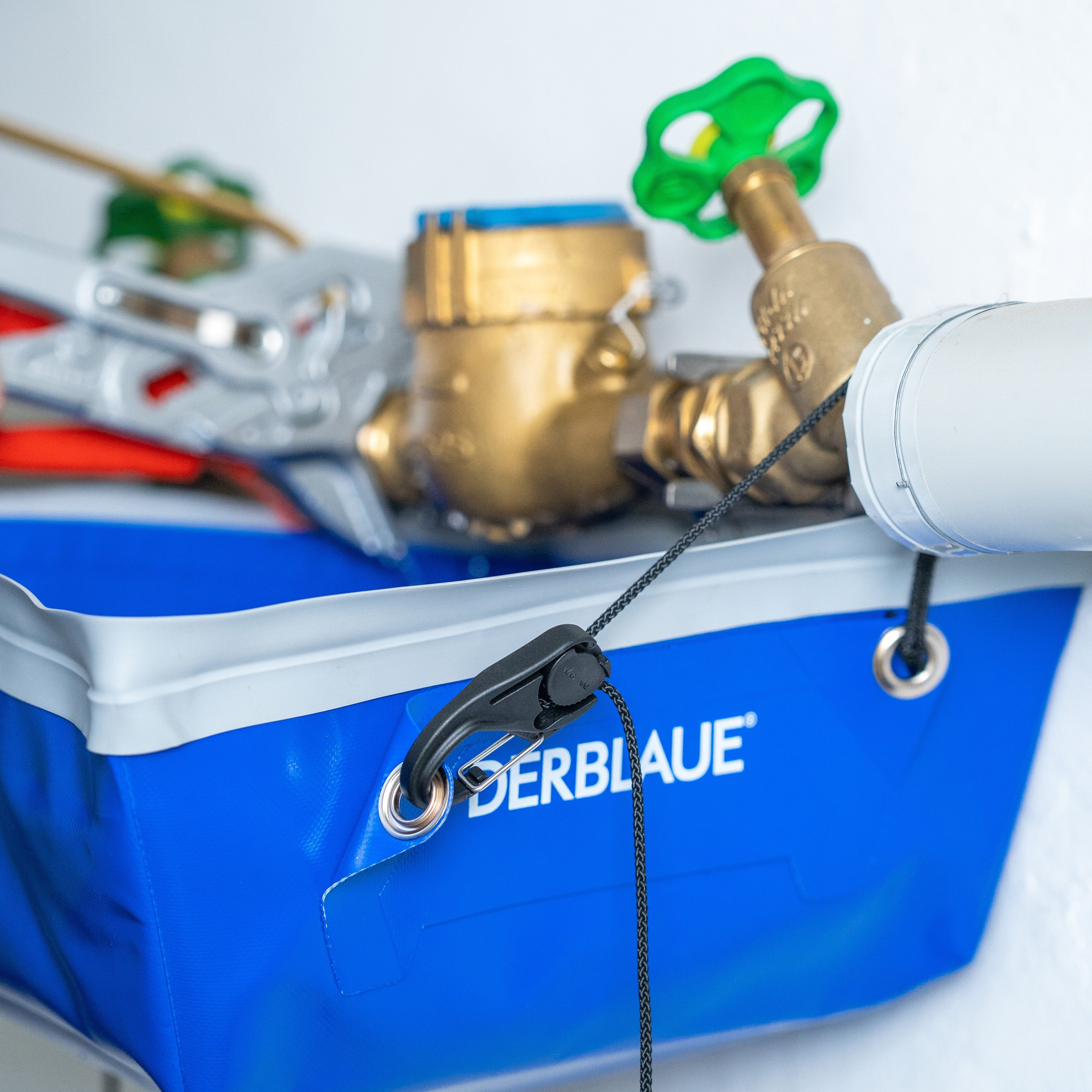 One-Hand Suspension System