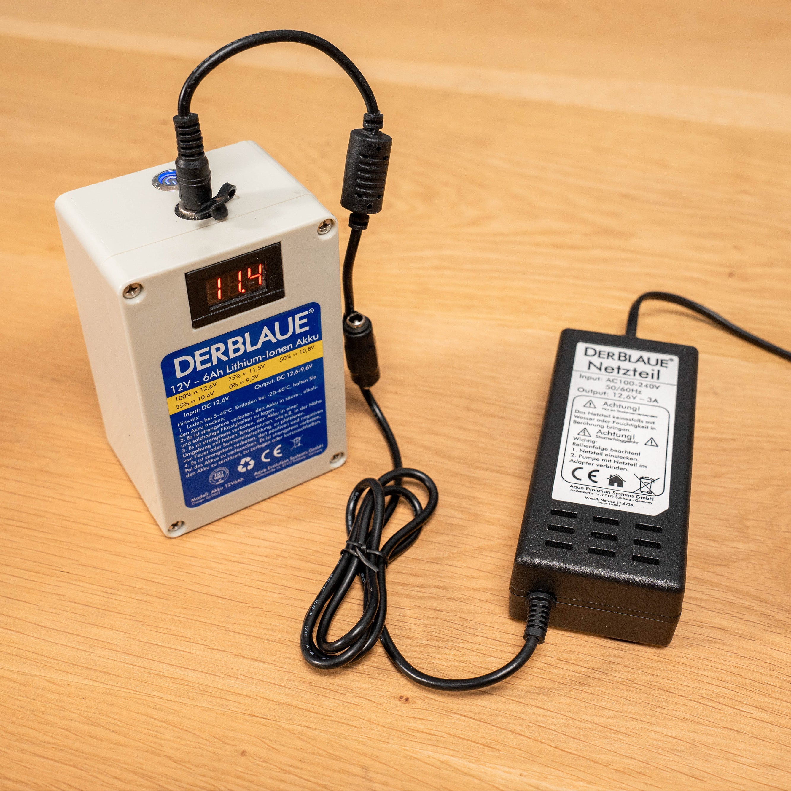 DERBLAUE® Akku Netzteil