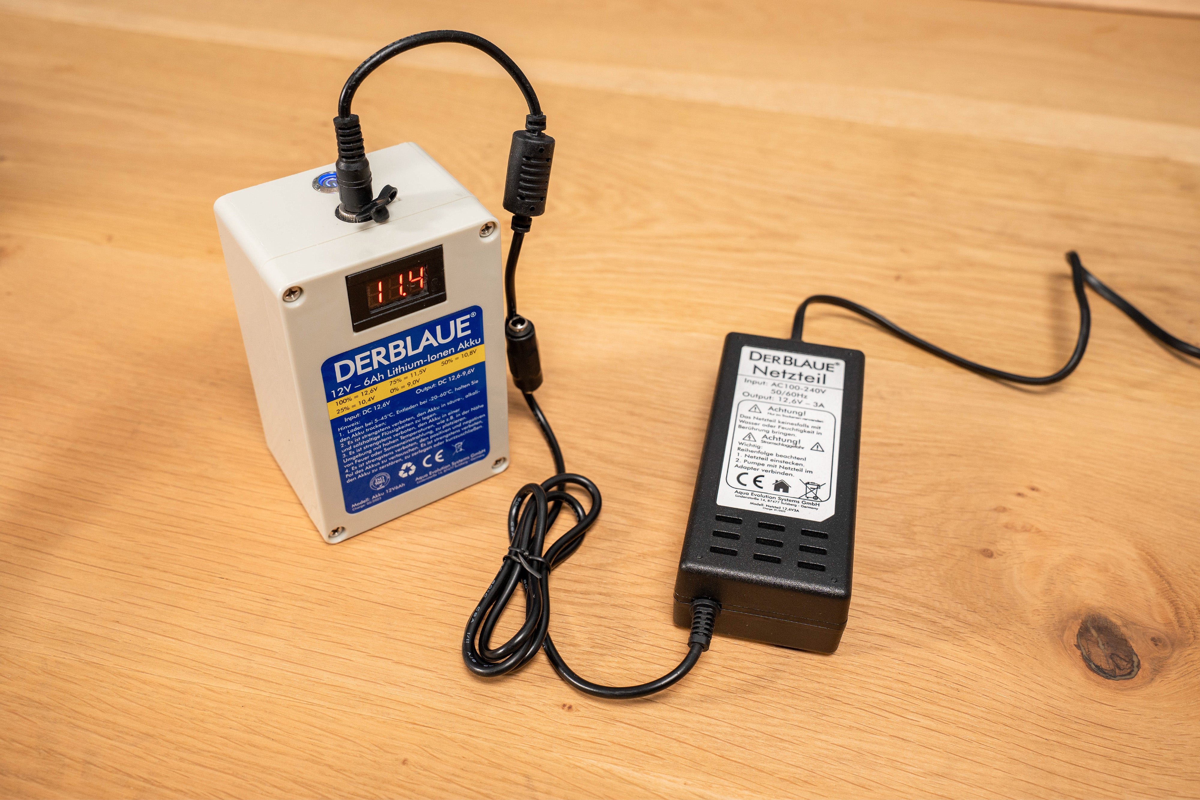 DERBLAUE® Akku Netzteil