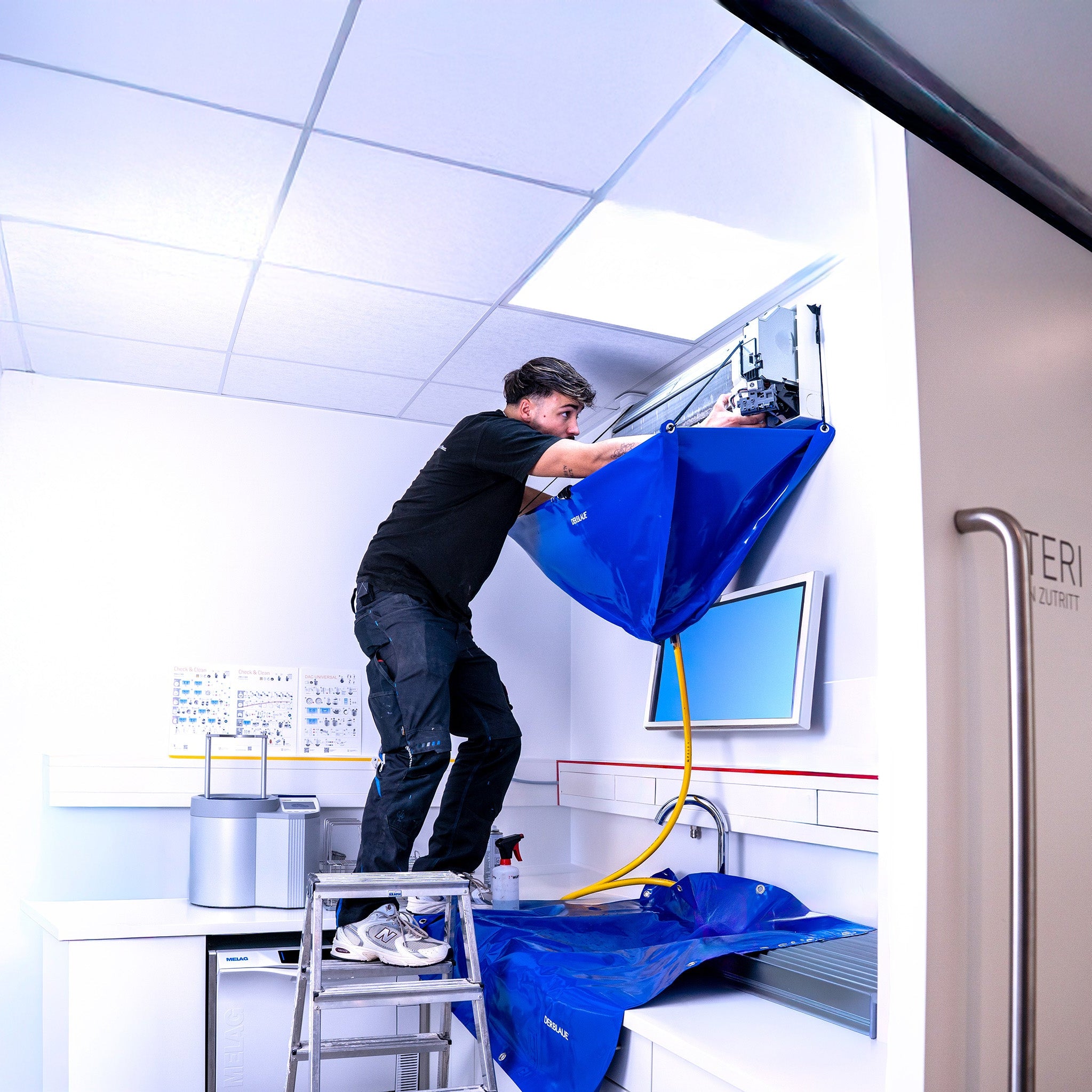 Foldable Funnel, 105 cm x 52.5 cm