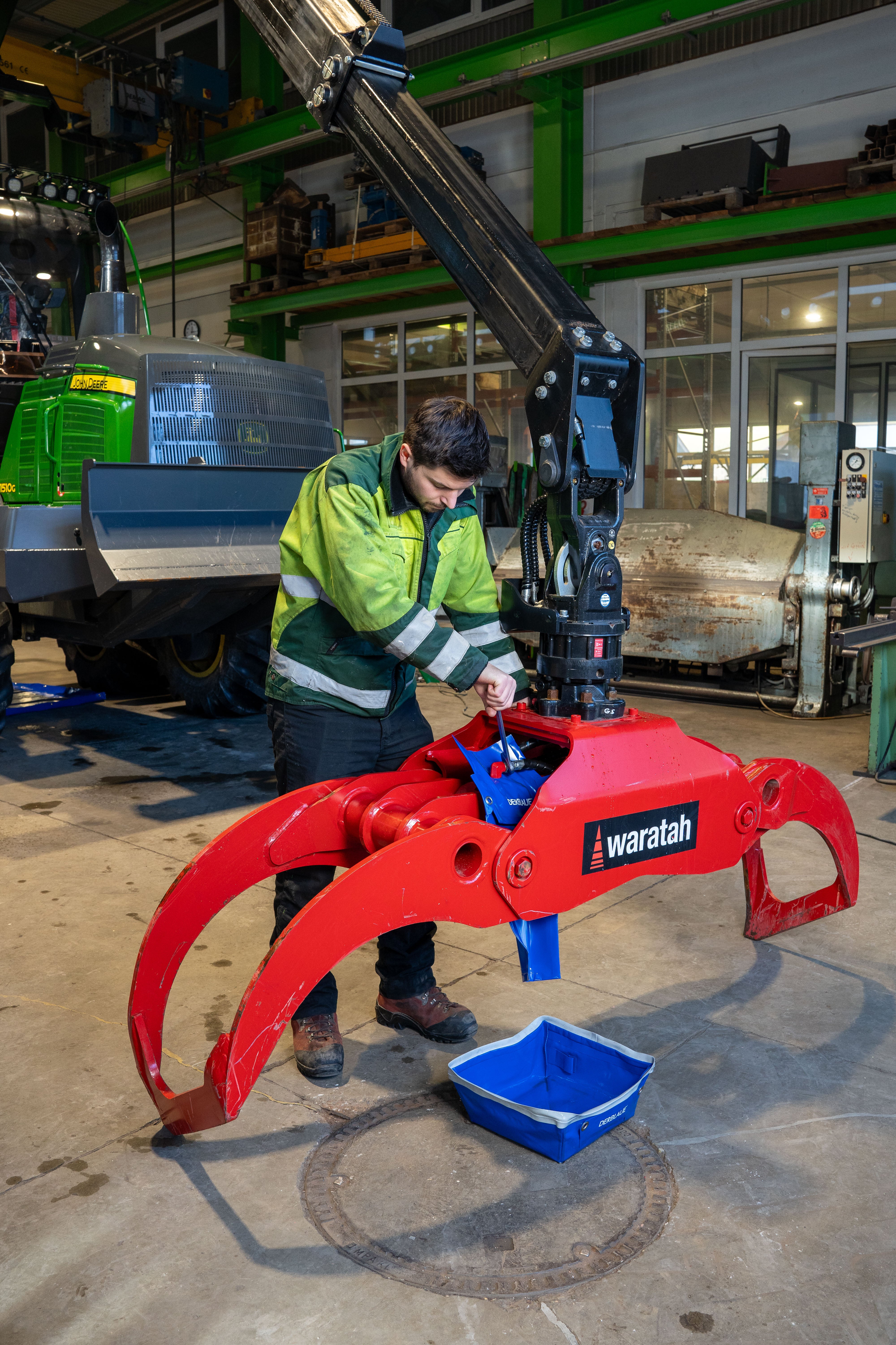 Service am Greifer Forstmaschine mit dem Service-Set